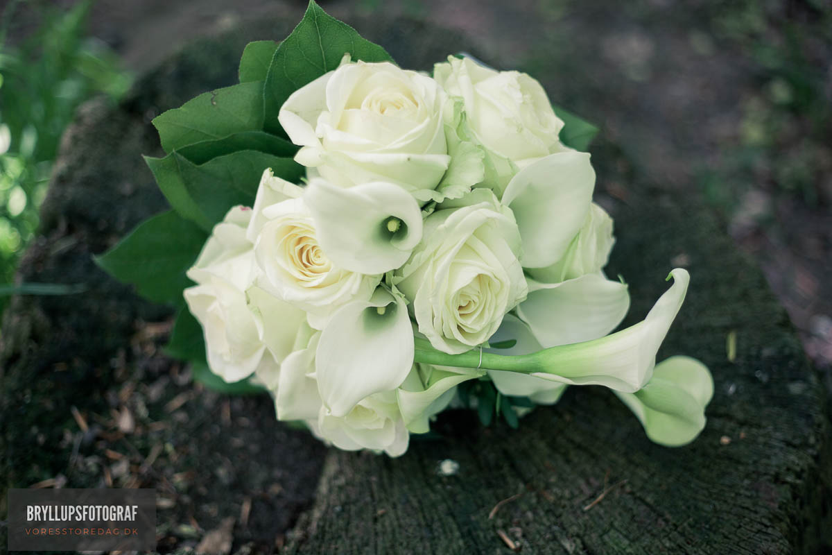 Why Choose Artificial Floral Foam Flowers for Weddings?